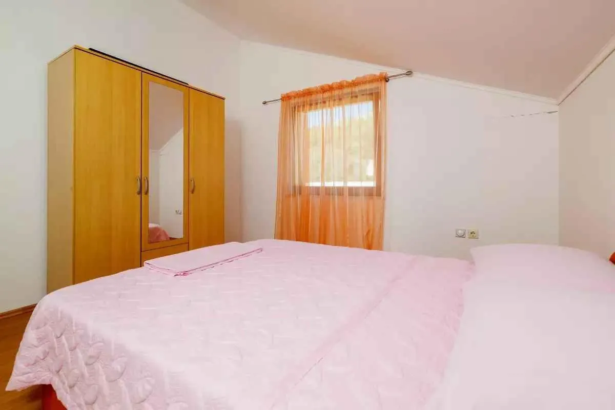 Apartment In Grizane 47579